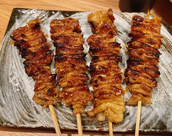 焼鳥・活きイカ・餃子　らいが